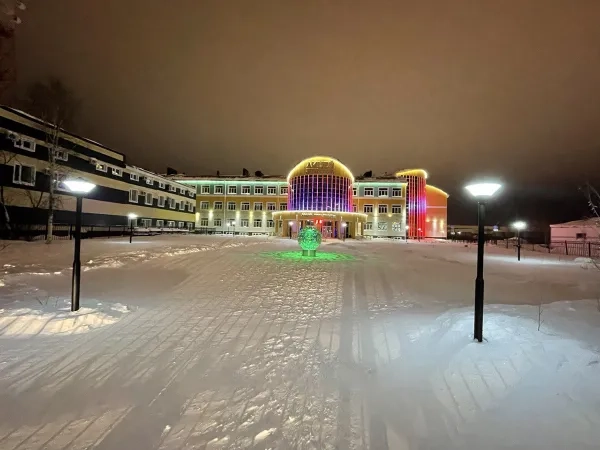Архитектурная подсветка лицея в Губкинском
